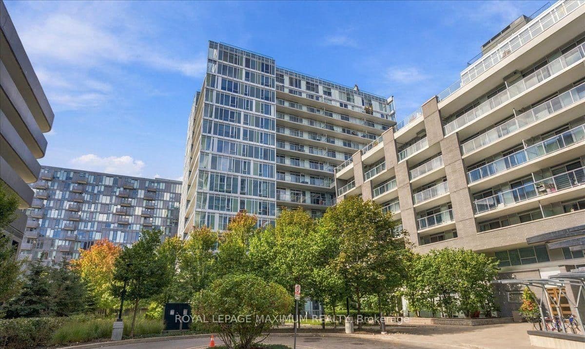 Suite W212, Unit W212 · 565 N Wilson Ave