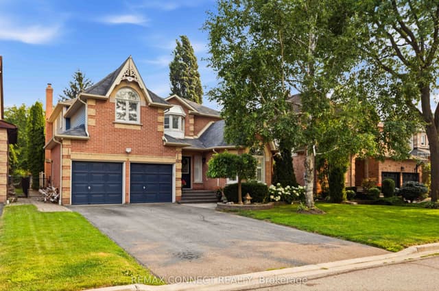 Detached at 9 Nettle's Court, Whitby, ON L1P 1L5