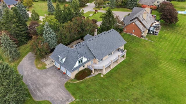Detached at 17 Buggey Lane, Ajax, ON L1Z 1X4