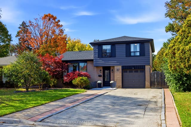 Detached at 37 Banbury Court, Brampton, ON L6T 1Y9