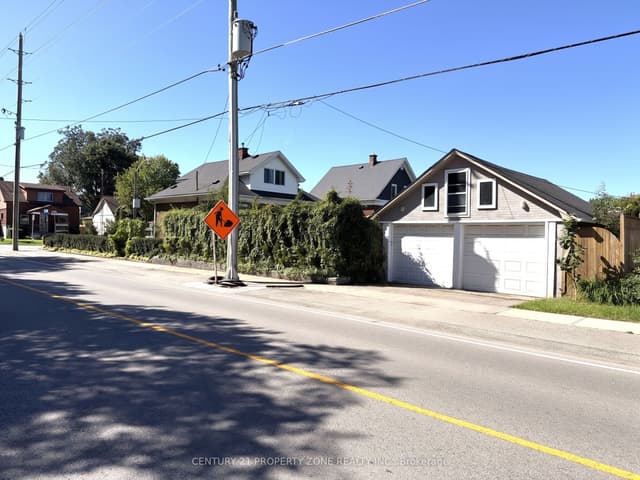 Detached at 5977 Saint Marys Street, Niagara Falls, ON L2J 1B8