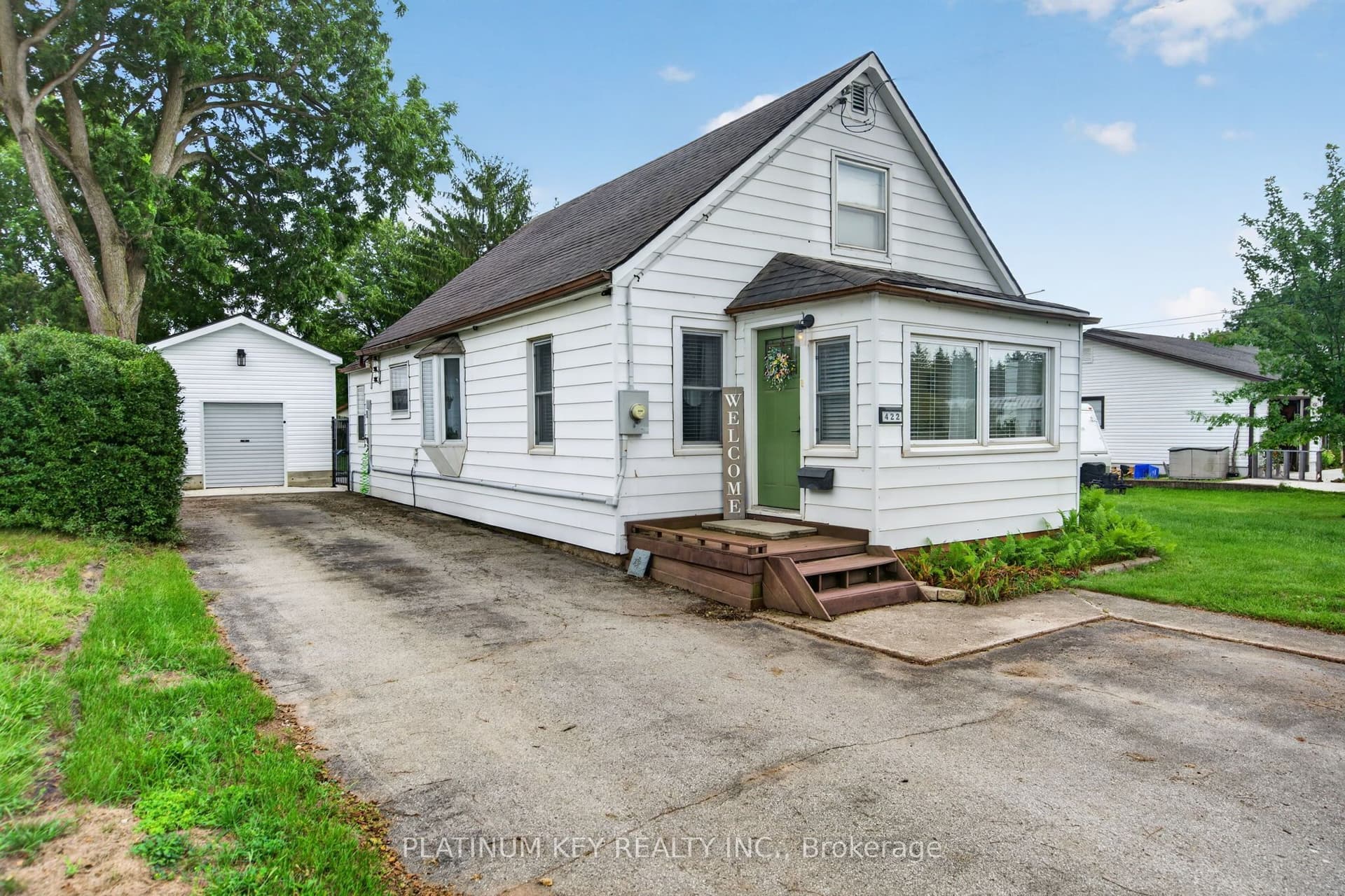 422 Metcalfe St W