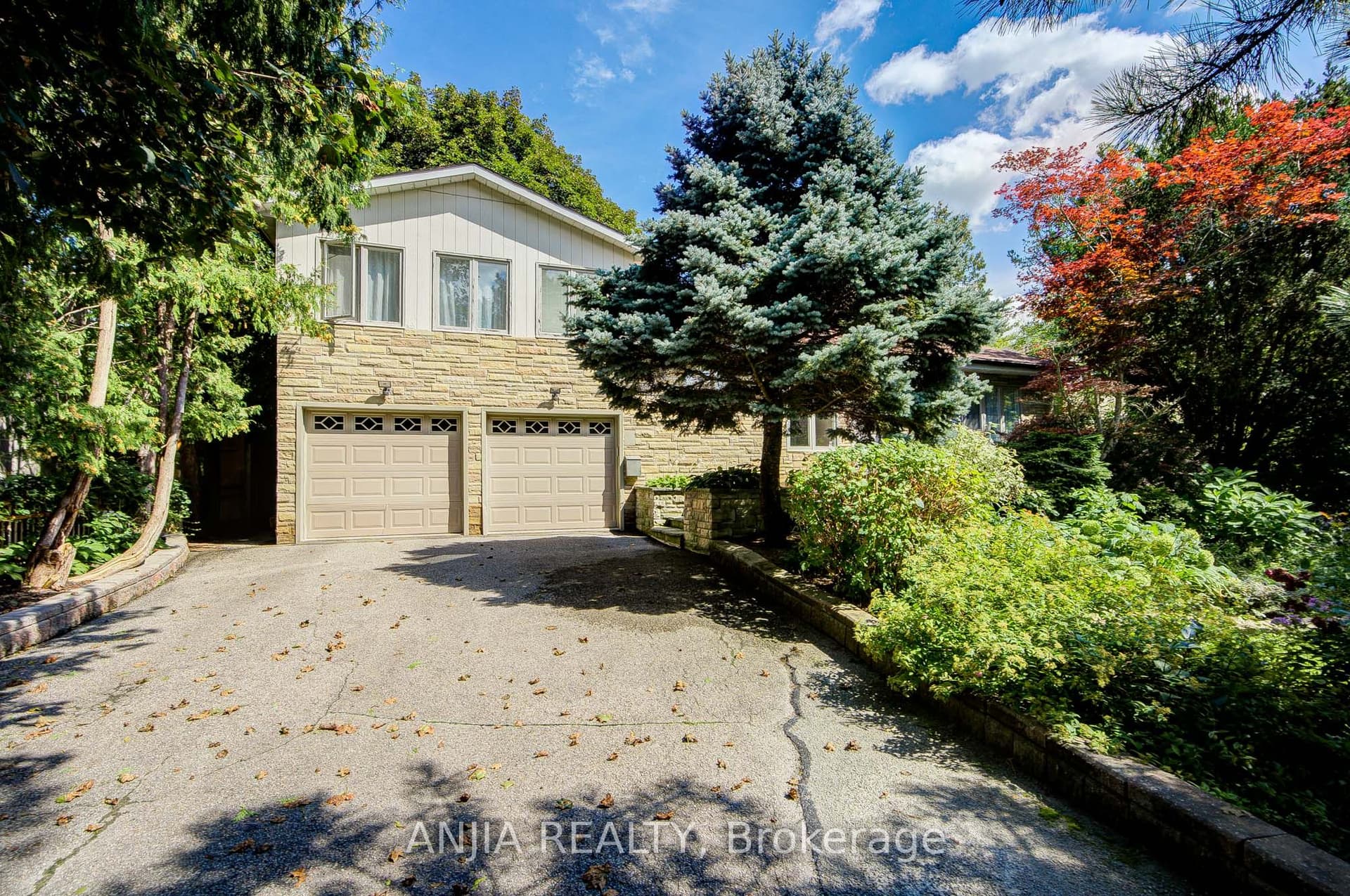 21 Princess St