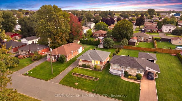 Detached at 1303 LASCELLE Avenue, Cornwall, ON K6H 3K9