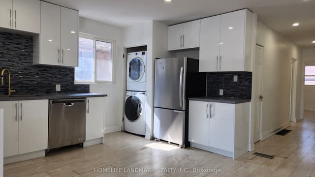 Semi-Detached at 235 Penn Avenue, Newmarket, ON L3Y 2S4