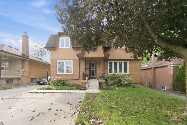 Duplex at 211 Epsom Downs Drive 3, Toronto, ON M3M 1S8, Toronto W05