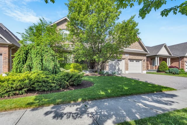 Detached at 211 Terrace Wood Crescent, Kitchener, ON N2P 2T3