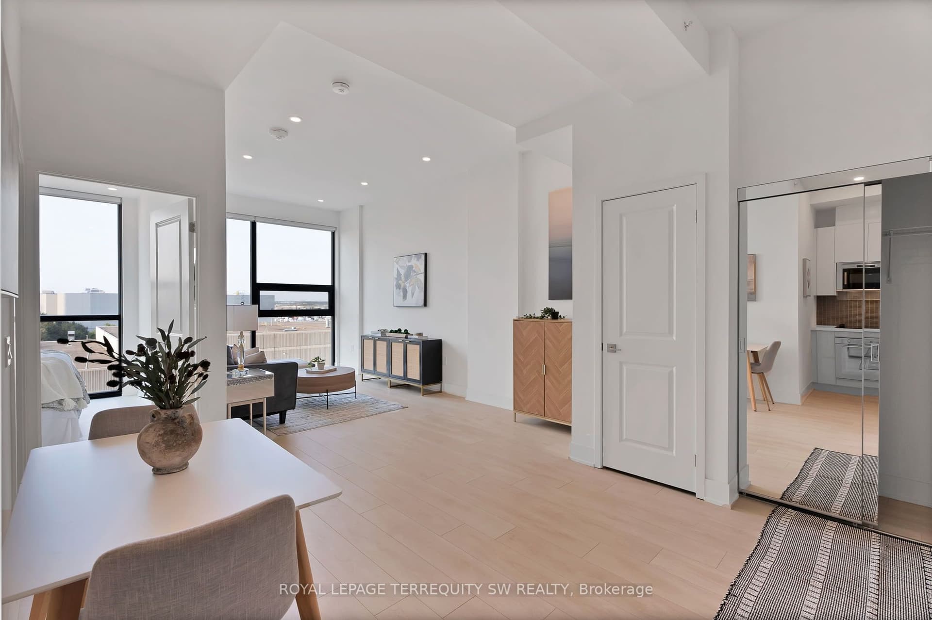 Suite 515 · Floor 5, Unit 515 · 2916 Highway 7