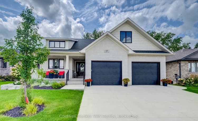 115 Ronnies Way