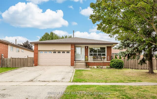 Detached at 2844 Kingsberry Crescent Rear, Mississauga, ON L5B 2K9