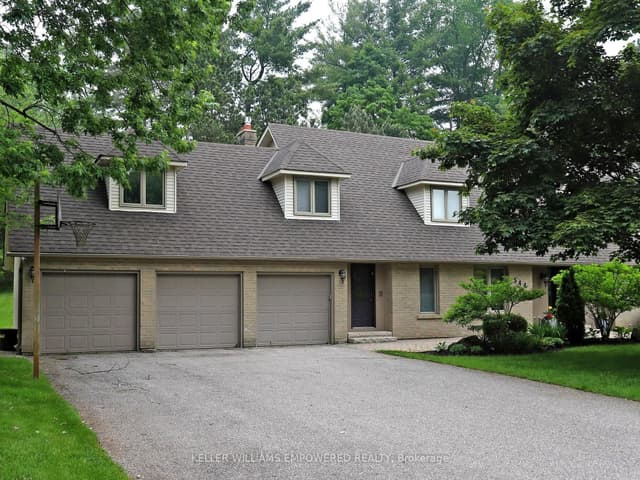 Detached at 544 Woodland Acres Crescent, Vaughan, ON L6A 1G2