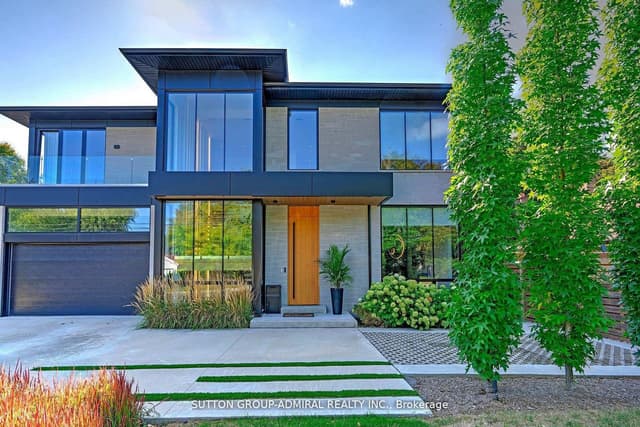 Detached at 126 WOOD Lane, Richmond Hill, ON L4C 4W1