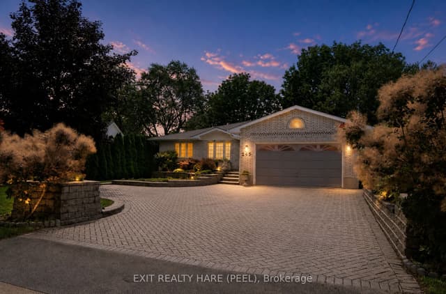 Detached at 245 First Avenue, Welland, ON L3C 1Y7