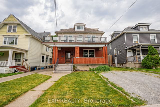 Triplex at 4865 ARMOURY Street, Niagara Falls, ON L2E 1S9
