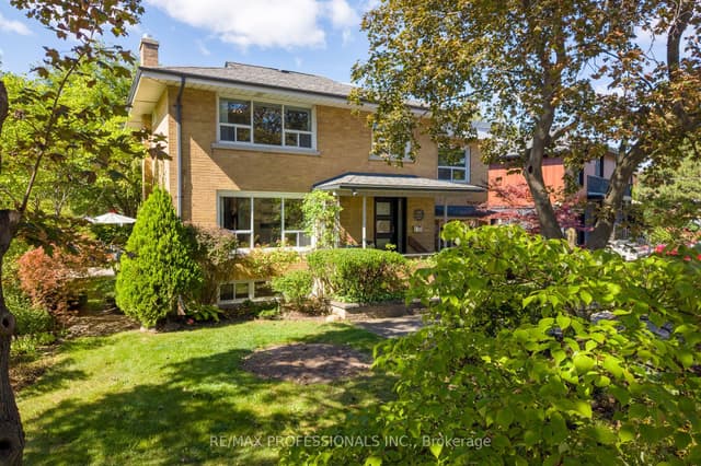 Detached at 60 Fernalroy Boulevard, Toronto, ON M8Z 3W3, Toronto W07