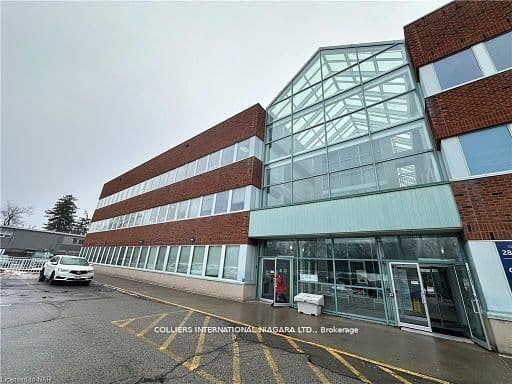 Office at 6453 Morrison Street 103, Niagara Falls, ON L2E 7H1