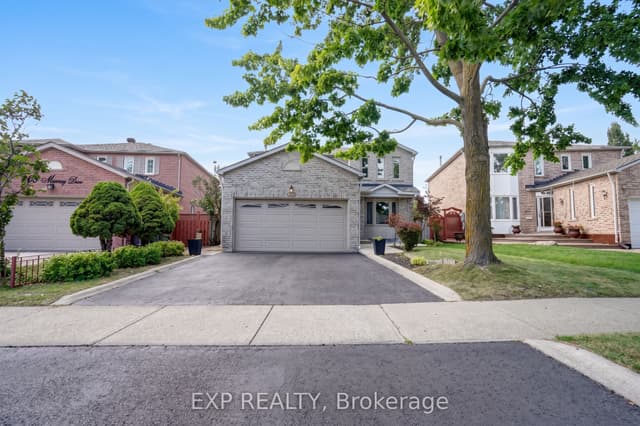 Detached at 271 Murray Street, Brampton, ON L6X 3S2