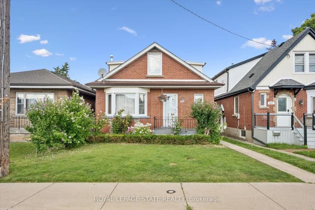 Detached at 1873 Main Street E, Hamilton, ON L8H 1G3