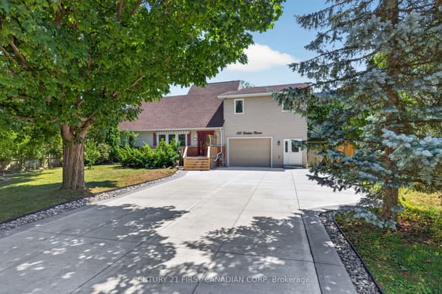 Detached at 595 Winblest Avenue, London South, ON N6C 3C4