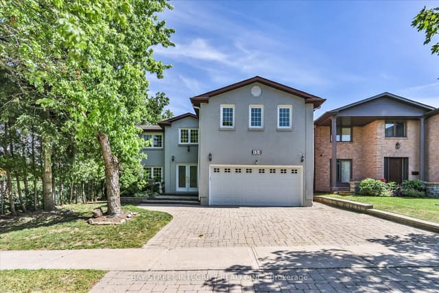 Detached at 151 Old Surrey Lane, Richmond Hill, ON L4C 6R9