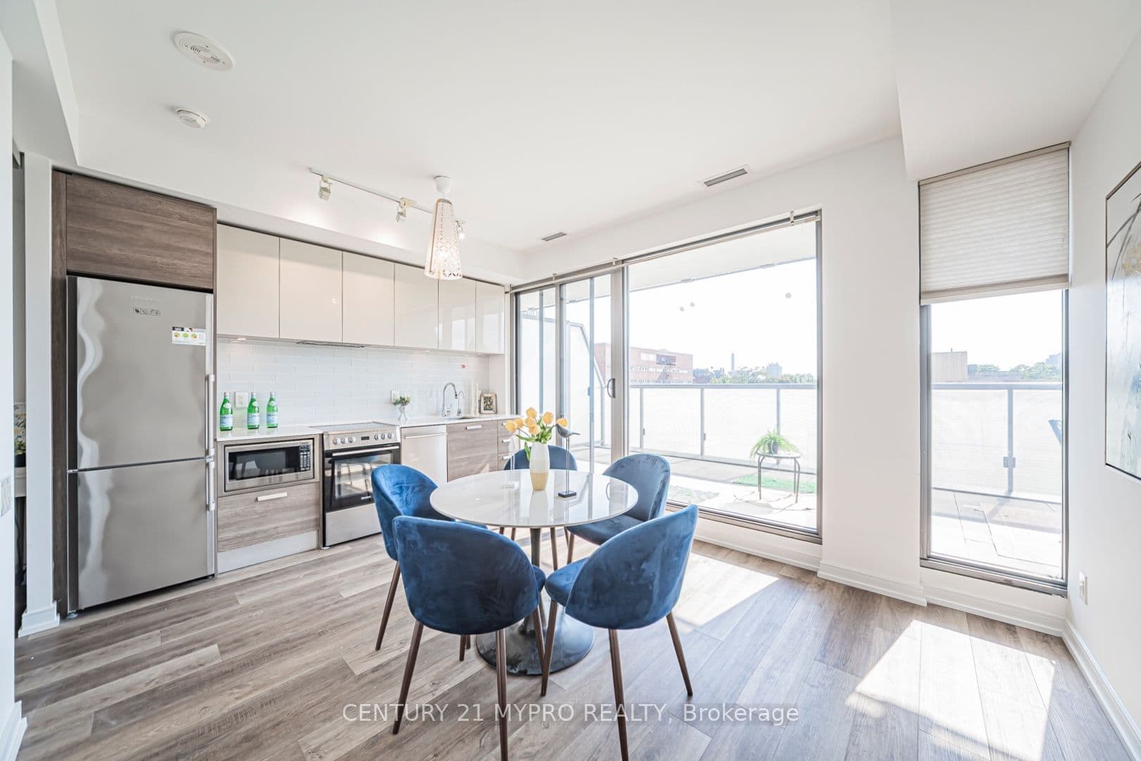 Suite 417 · Floor 4, Unit 417 · 57 St. Joseph St