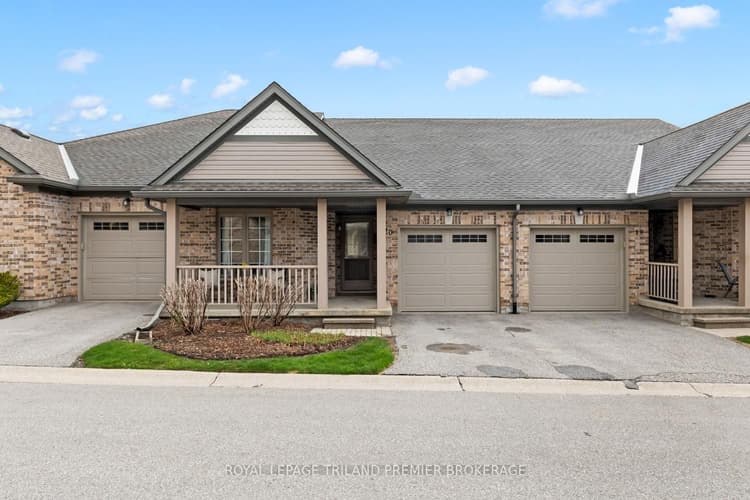 215 North Centre Road