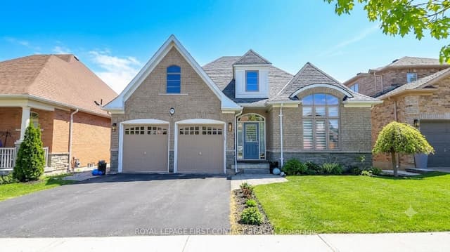 Detached at 33 Tamarack Trail, Barrie, ON L4N 6M7