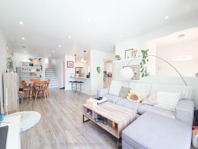 Semi-Detached at 7553 Wildfern Drive, Mississauga, ON L4T 3P7