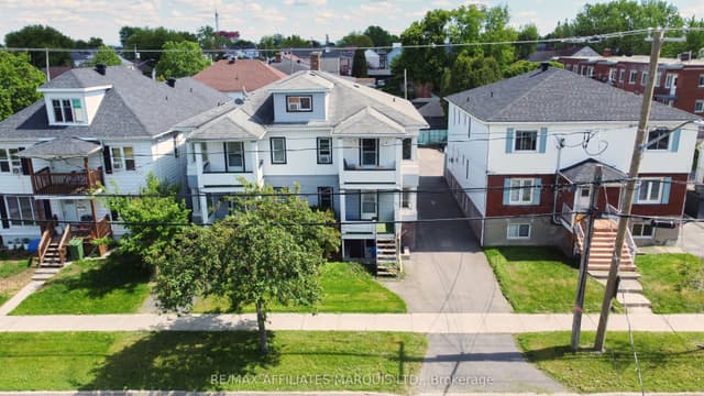 Multiplex at 909/911 Second Street E, Cornwall, ON K6H 2A7