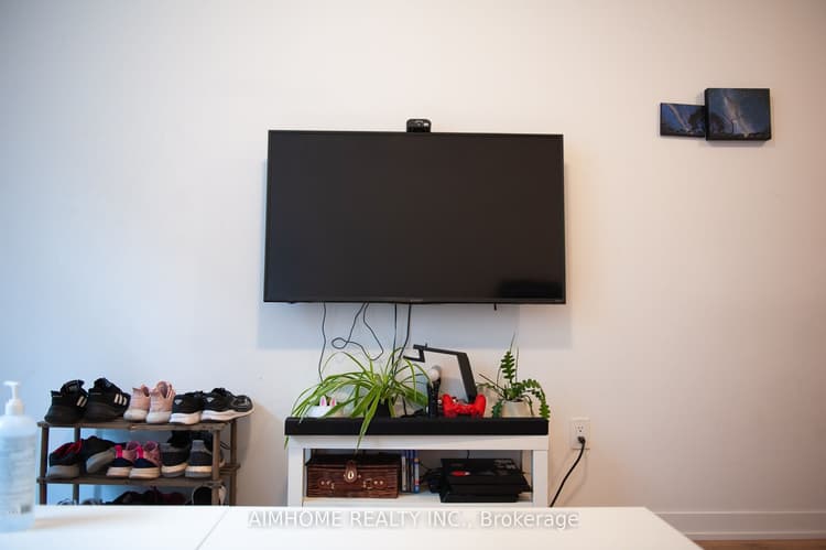 1760 Simcoe Street