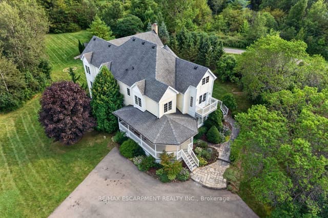 Detached at 110 Concession 11 Road E, Hamilton, ON L8B 1H8