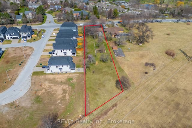 Detached at 6398 Mountain Road, Niagara Falls, ON L2E 6S4