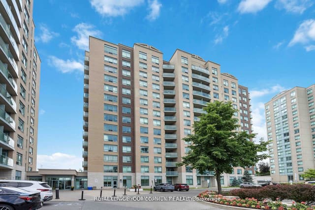 Condo Apartment at 23 Oneida Crescent 909, Richmond Hill, ON L4B 0A2