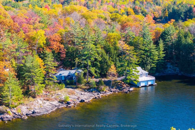 Detached at 1-1076 Birch Point Road, Gravenhurst, ON P1P 1R1