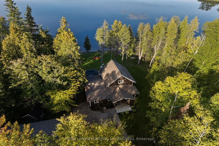 106 Whites Beach Trail