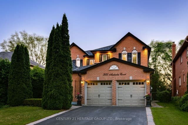 Detached at 366 Amberlee Court, Newmarket, ON L3X 1E7