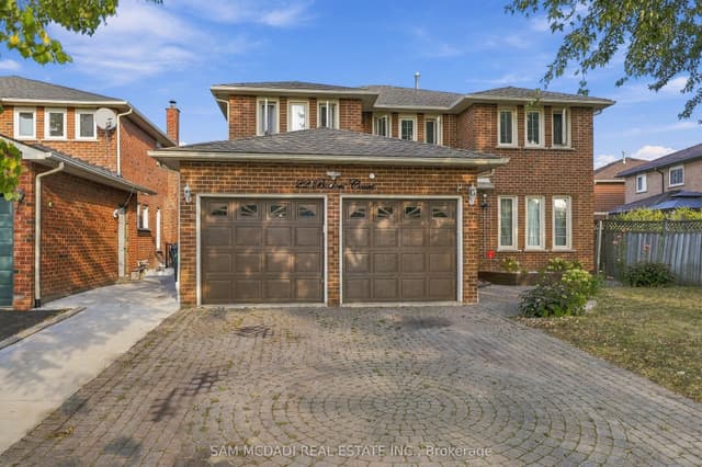 Detached at 22 Butlers Court, Brampton, ON L6Y 3T7