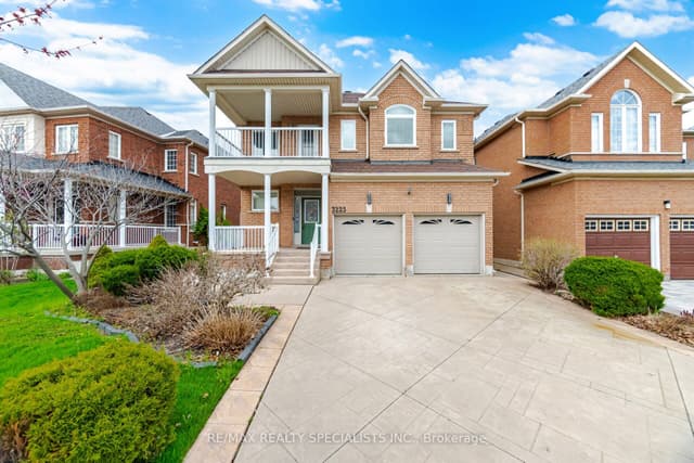 Detached at 3225 Escada Drive, Mississauga, ON L5M 7V6