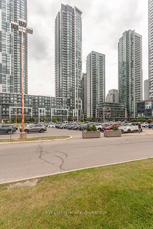 Condo Apartment at 4065 Brickstone Mews 1502, Mississauga, ON L5B 0G3