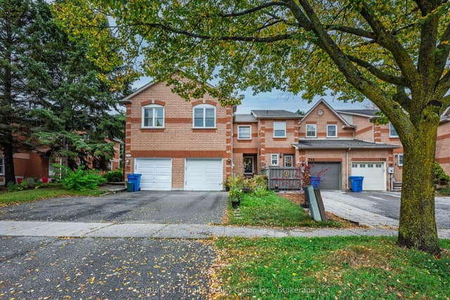 Att/Row/Townhouse at 742 Shanahan Boulevard, Newmarket, ON L3X 1W6