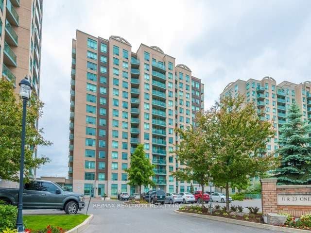 Condo Apartment at 23 Oneida Crescent PH13, Richmond Hill, ON L4B 0A2