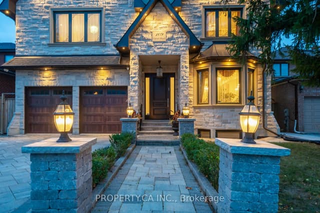 Detached at 109 Oxford Street, Richmond Hill, ON L4C 4L6
