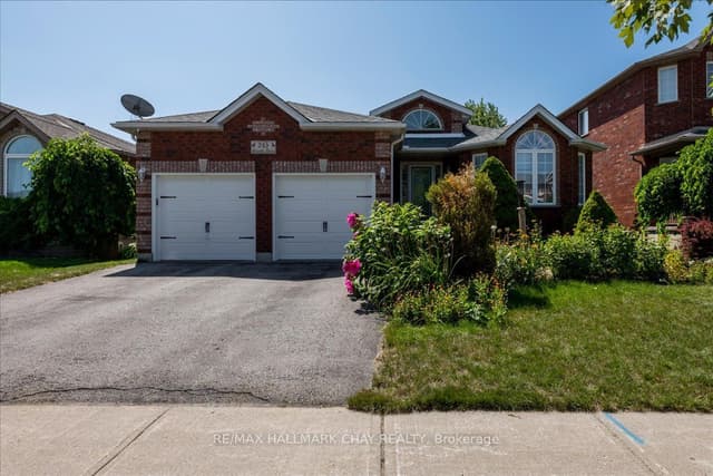 Detached at 245 Pringle Drive, Barrie, ON L4N 0P4