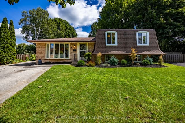 Detached at 9 Normandy Circle, Norfolk, ON N3Y 4J6