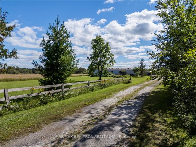 Detached at 2755 4th Line, Innisfil, ON L0L 1K0