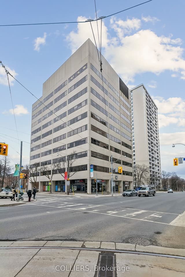 Office at 60 St Clair Avenue E 910, Toronto, ON M4T 1N5, Toronto C09