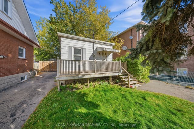 Detached at 372 Pine Avenue, Oshawa, ON L1J 2H8