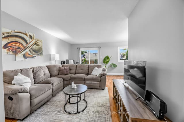 Condo Townhouse at 5025 Pinedale Avenue 10, Burlington, ON L7L 5J6