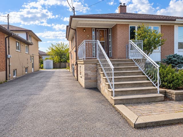 Semi-Detached at 7 Pecan Court, Toronto, ON M3L 1R6, Toronto W05