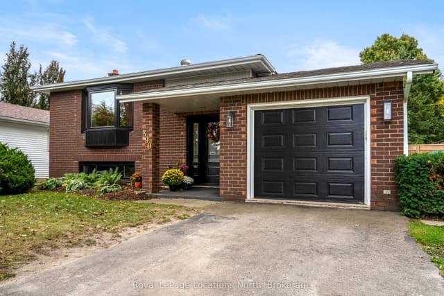 Detached at 390 Second Street, Collingwood, ON L9Y 1G8